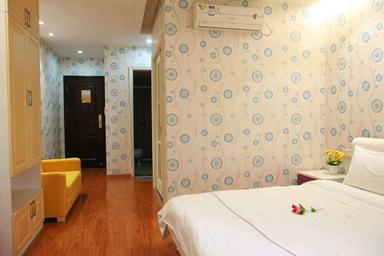 hotel room main image hotel room main image