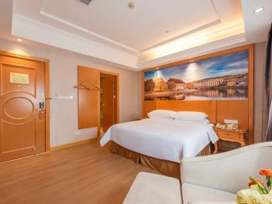 hotel room main image hotel room main image