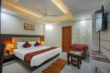 hotel room main image hotel room main image