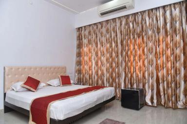 hotel room main image hotel room main image