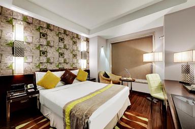 hotel room main image hotel room main image
