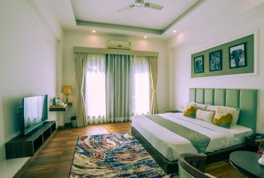 hotel room main image hotel room main image