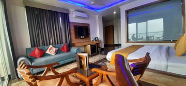 hotel room main image hotel room main image