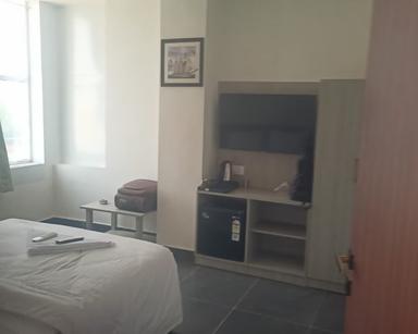 hotel room main image hotel room main image