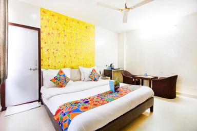 hotel room main image hotel room main image