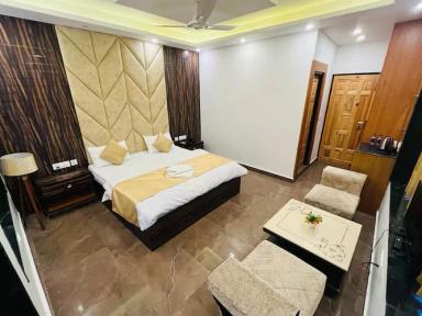 hotel room main image hotel room main image