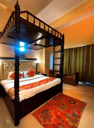 hotel room main image hotel room main image