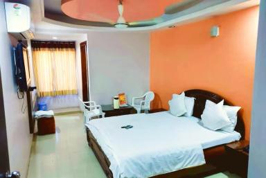 hotel room main image hotel room main image