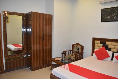 hotel room main image hotel room main image