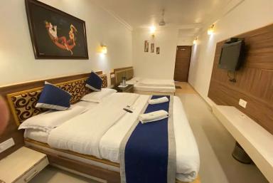 hotel room main image hotel room main image