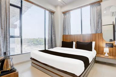 hotel room main image hotel room main image