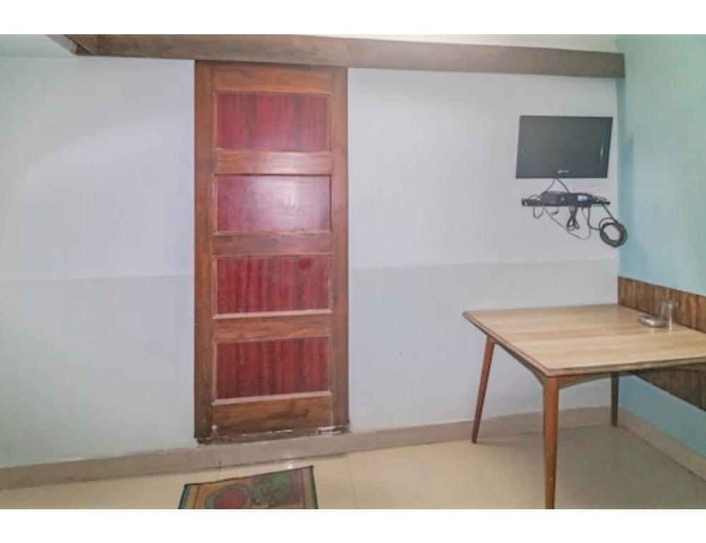 a double bed room at hotel dharamlok in agra hotel_Image