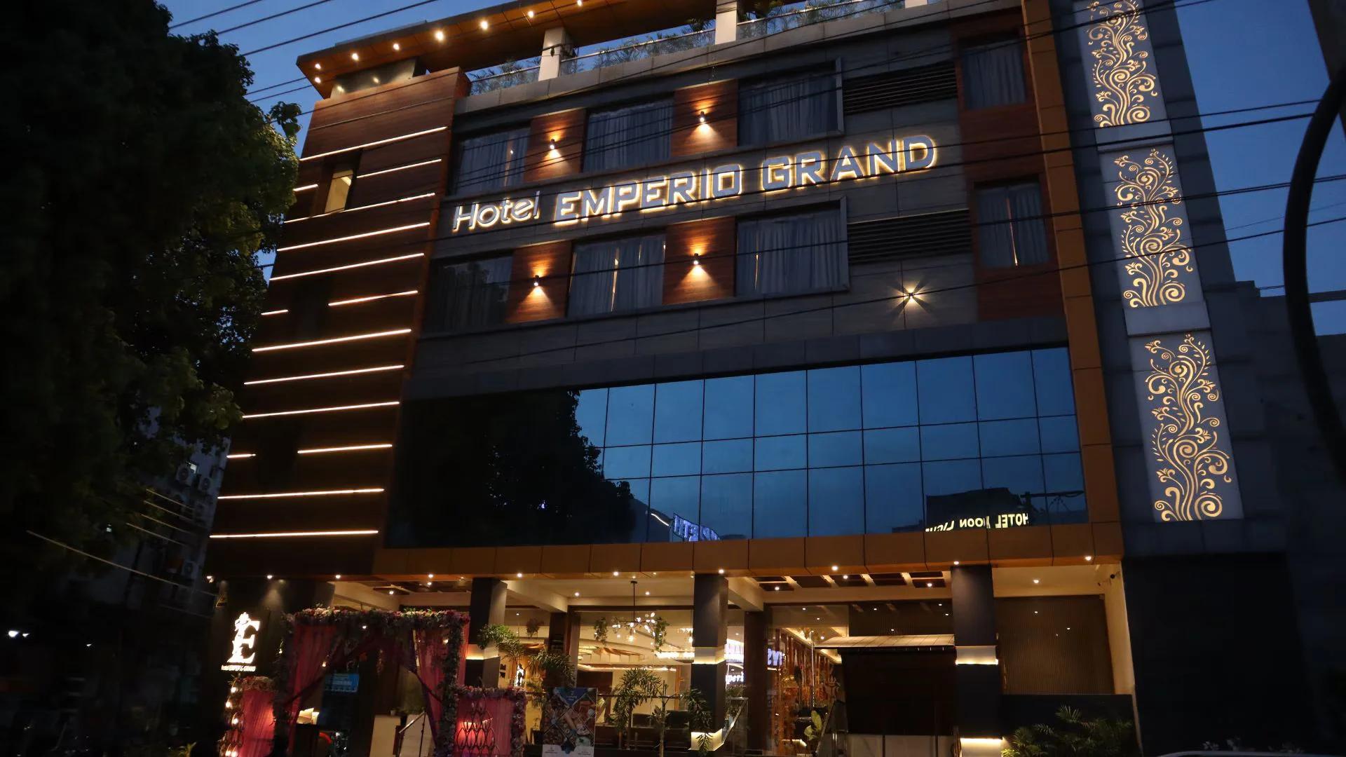 facade at hotel emperio grand in lucknow hotel_Image
