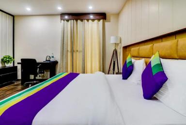 hotel room main image hotel room main image