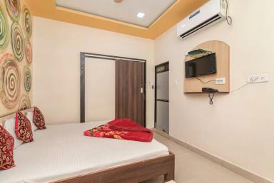 hotel room main image hotel room main image