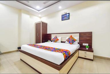 hotel room main image hotel room main image