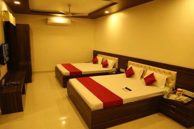 hotel room main image hotel room main image