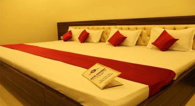 hotel room main image hotel room main image