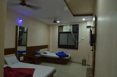 hotel room main image hotel room main image