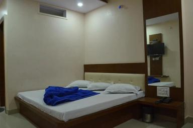 hotel room main image hotel room main image