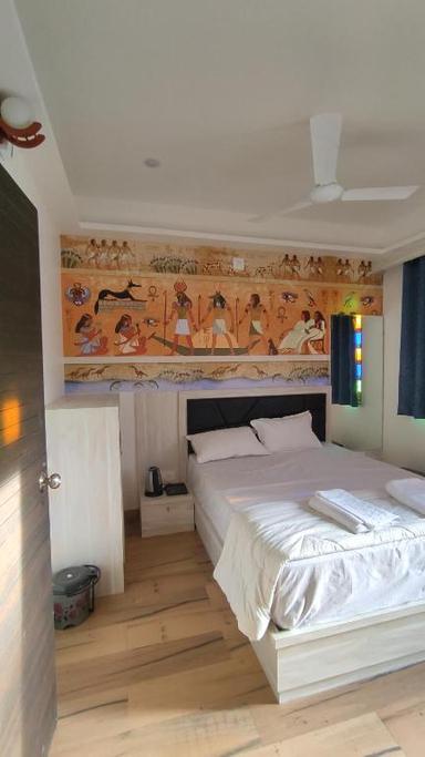 hotel room main image hotel room main image