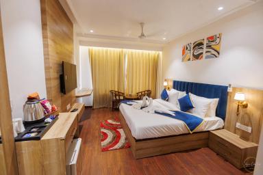 hotel room main image hotel room main image