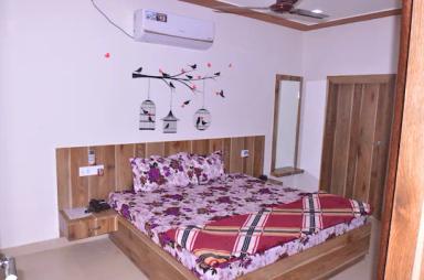 hotel room main image hotel room main image