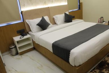hotel room main image hotel room main image