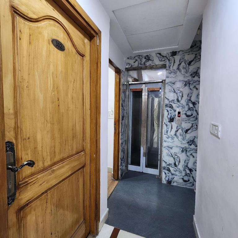 entry at hotel royal afghan in daryaganj hotel_Image