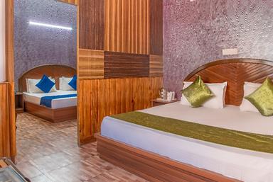 hotel room main image hotel room main image