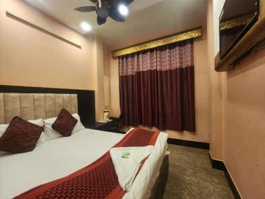 hotel room main image hotel room main image