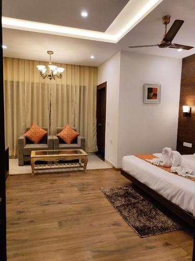 hotel room main image hotel room main image