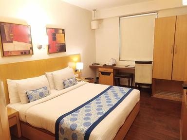 hotel room main image hotel room main image