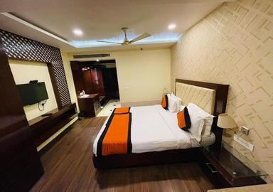 hotel room main image hotel room main image