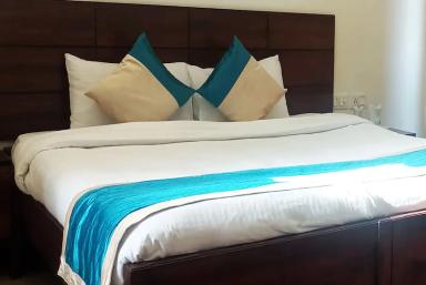 hotel room main image hotel room main image