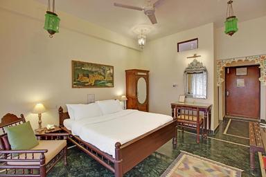 hotel room main image hotel room main image
