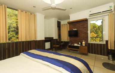 hotel room main image hotel room main image