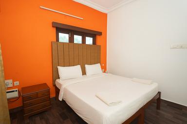 hotel room main image hotel room main image