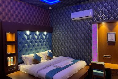 hotel room main image hotel room main image