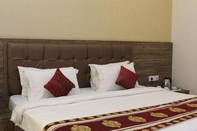 hotel room main image hotel room main image