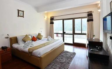 hotel room main image hotel room main image