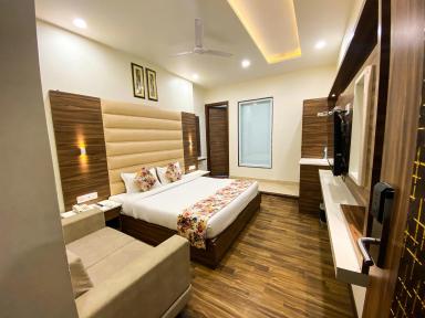 hotel room main image hotel room main image