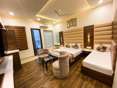 hotel room main image hotel room main image