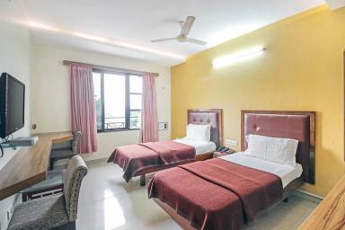 hotel room main image hotel room main image