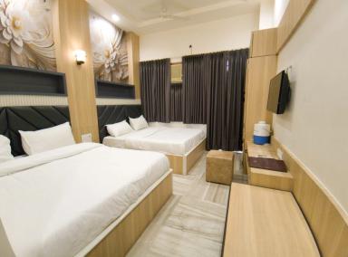 hotel room main image hotel room main image