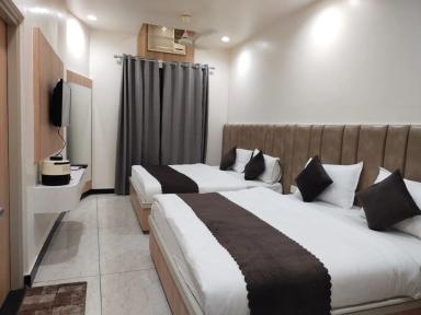 hotel room main image hotel room main image