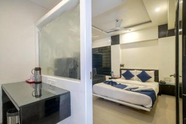 hotel room main image hotel room main image