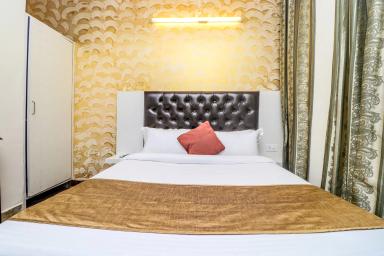 hotel room main image hotel room main image