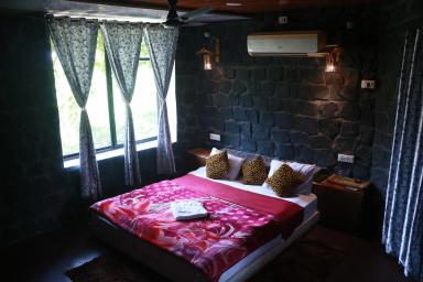 hotel room main image hotel room main image