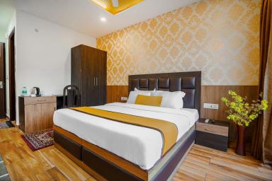 hotel room main image hotel room main image